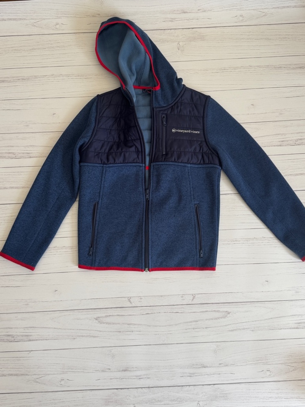 Vineyard Vines Blue Quilted-Panel Hooded Fleece with Red Trim